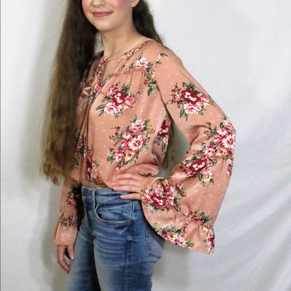 🔴 PLEIONE Floral Bell sleeve Blouse Small NEW - Picture 4 of 6